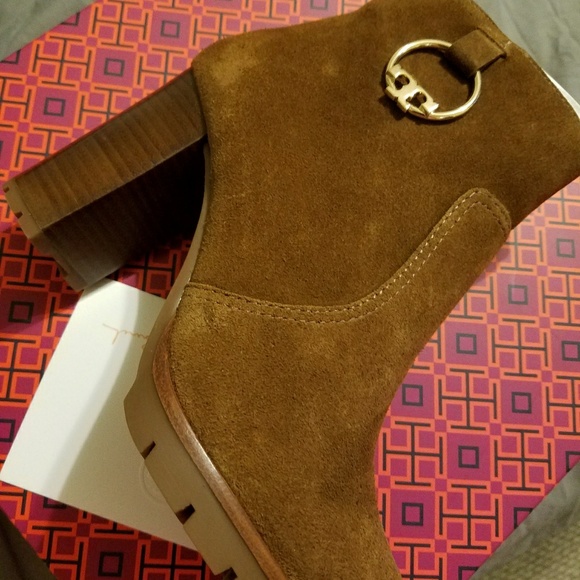 sofia lug sole bootie tory burch